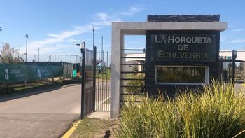 Principio de incendio en una casa del country La Horqueta de Echeverría: los bomberon contuvieron el fuego