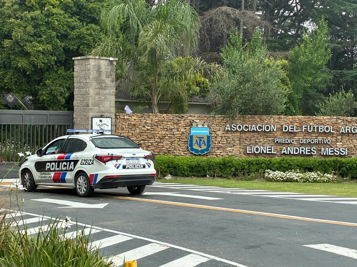 Los allanamientos también alcanzan al predio de la AFA en Ezeiza.