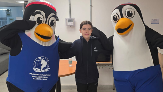 La nadadora Emilia volvió a San Vicente de Chile con tres medallas: Ahora me gustaría ganar el Nacional