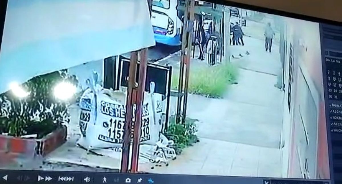 Una cámara registró cómo fue el ataque al chofer de Empresa San Vicente.