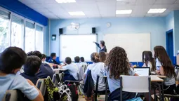 Colegios privados: la Provincia autorizó un aumento del 5,5% en agosto y del 2,5% en septiembre para las escuelas con aporte estatal.