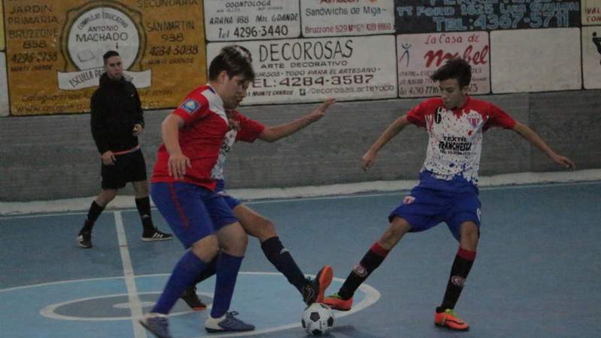 El campeonato de la 2004 se puso en marcha