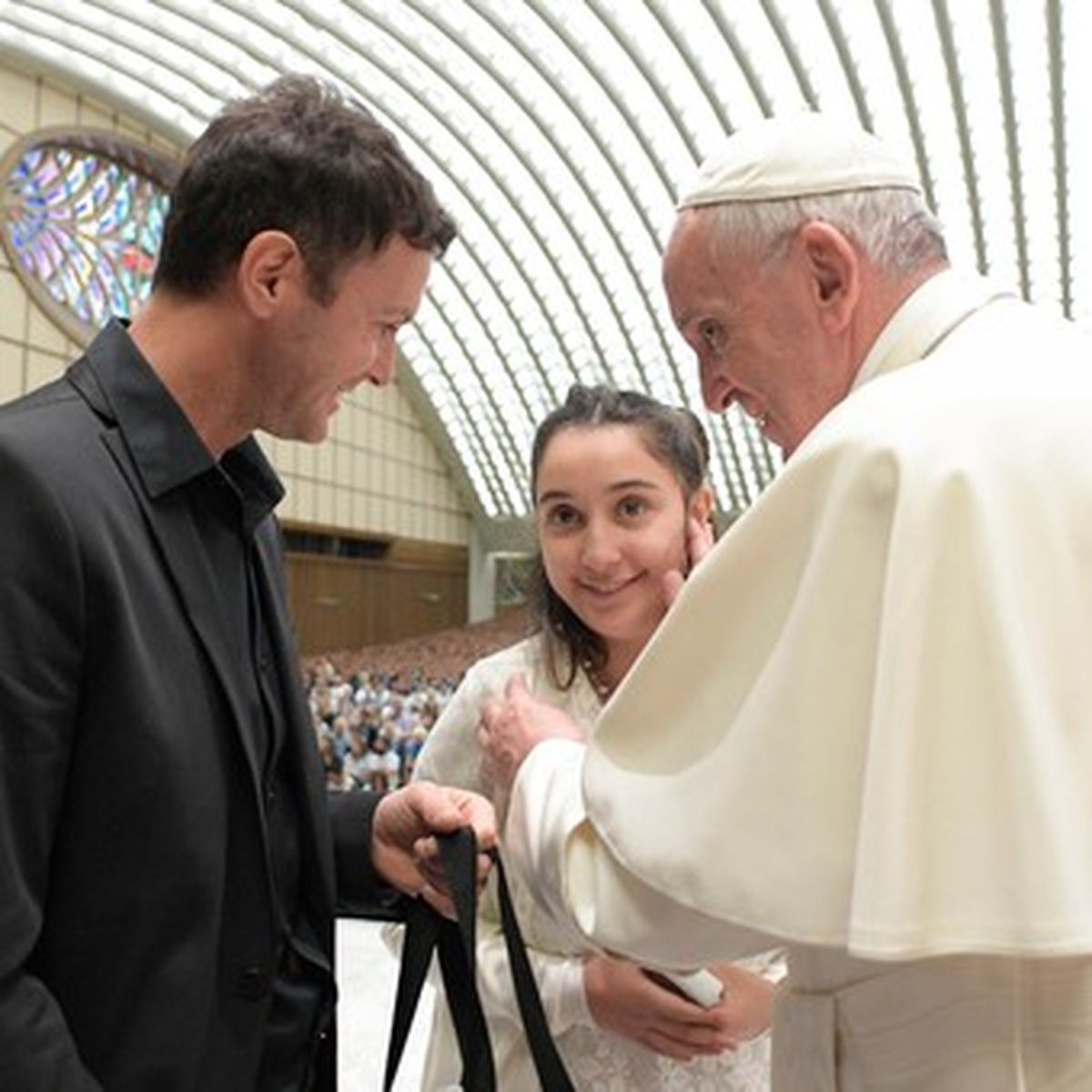 Axel junto al Papa Francisco. 