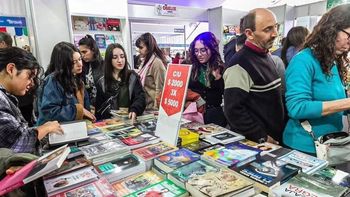 Grilla de la Feria del Libro de Almirante Brown: Dolina, Sztajnszrajber, Tamara Tenembaum, Julia Zenko y más figuras