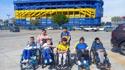 alumnos de la escuela especial 503 de lomas visitaron la bombonera: un momento increible