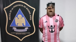el chelo del grupo green, detenido en su casa de lomas, nego la violacion y continua detenido
