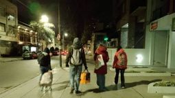 el drama del invierno para las personas en situacion de calle: una organizacion los asiste en lomas