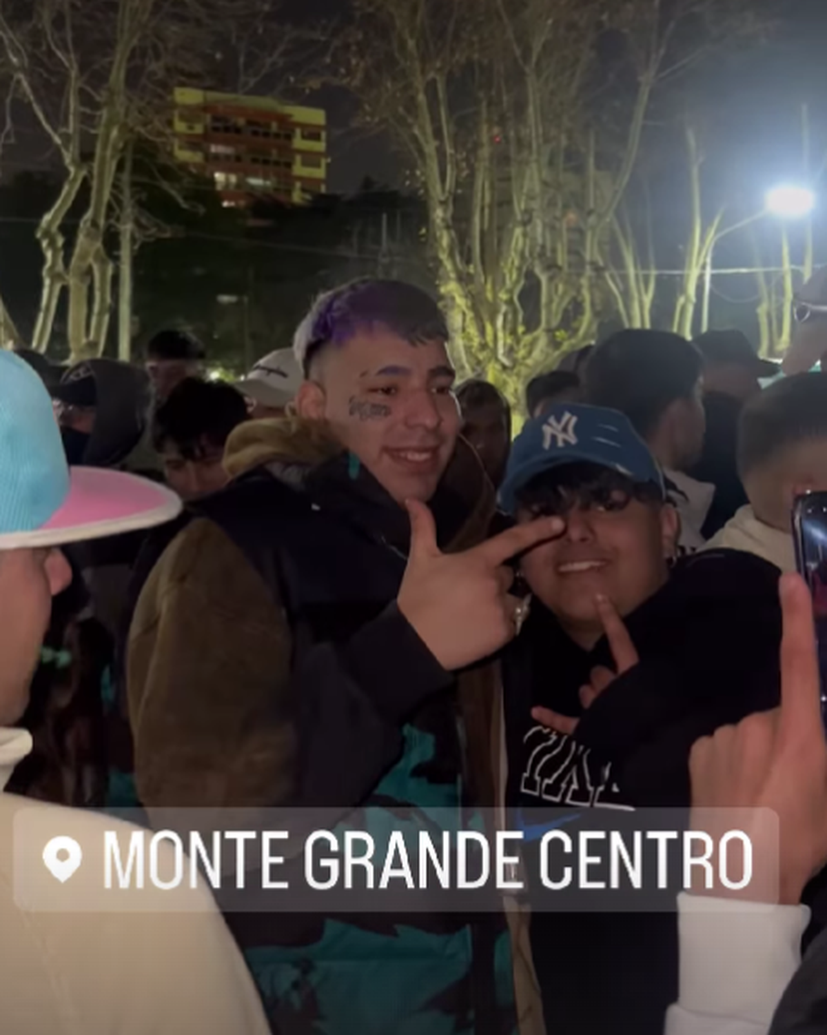 El trapero estuvo en la competencia de freestyle que organizó Tiago PZK en Monte Grande. 