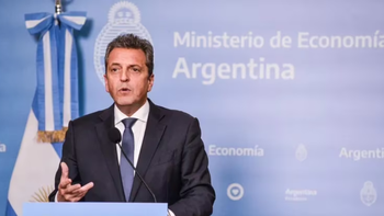 Massa anunció que devolverán el IVA a trabajadores por compra de alimentos