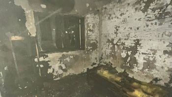 Feroz incendio en una vivienda de Longchamps: las pérdidas fueron totales