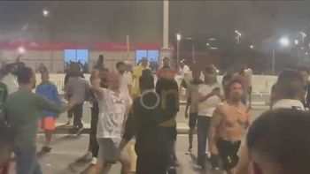 Video: batalla campal entre argentinos y mexicanos en Qatar