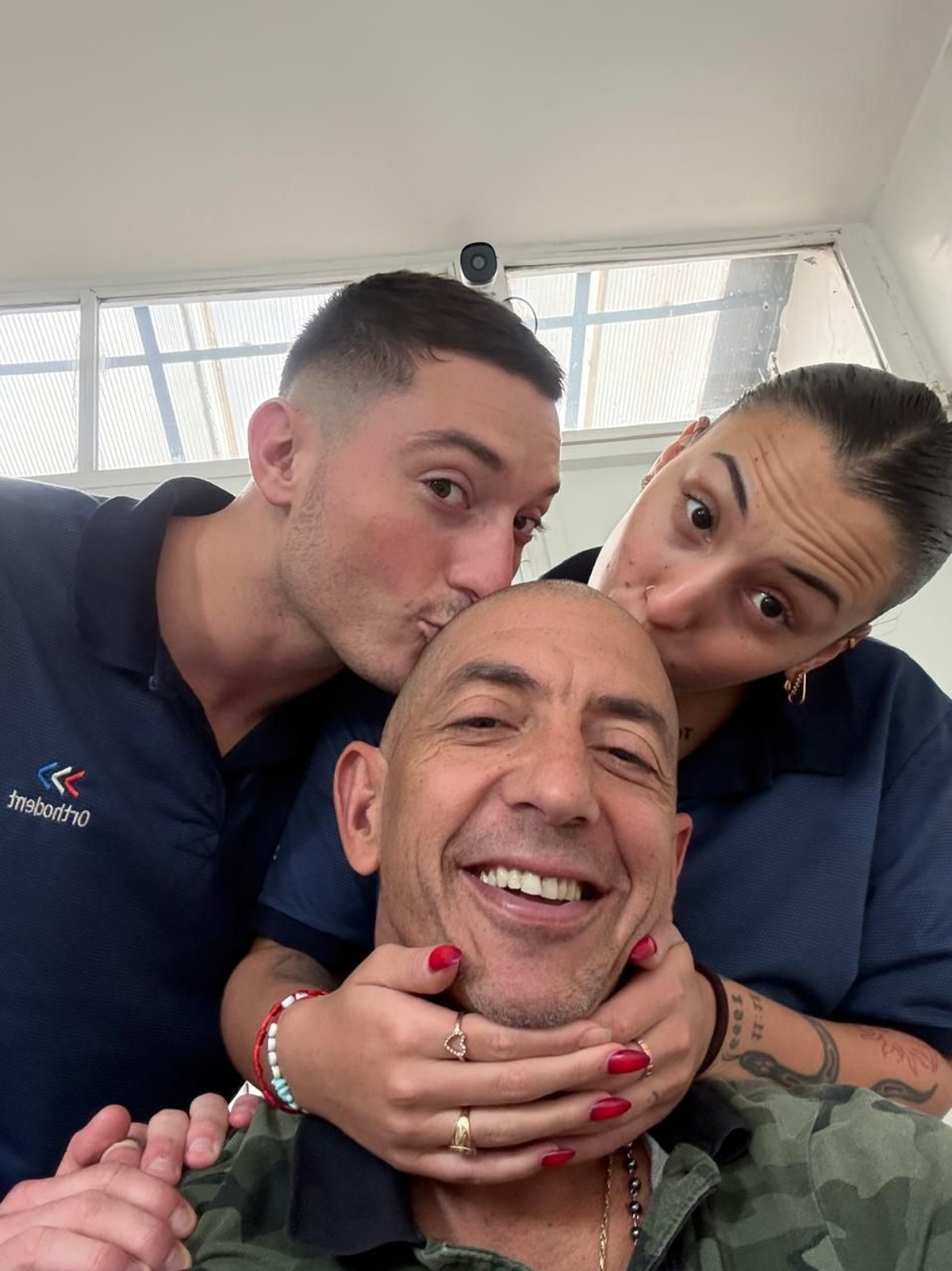 Los primeros en enterarse fueron los hijos Victoria y Facundo, que era a quienes más miedo tenía de contarles a situación. Los primeros en enterarse fueron los hijos Victoria y Facundo, que era a quienes más miedo tenía de contarles a situación.