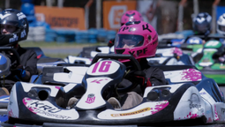 una vecina de luis guillon se lucio en formula streamers: ojala no sea la unica vez