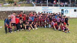 el club san martin de monte grande grito campeon en brasil con dos categorias