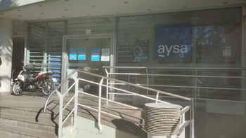 AySA cierra su oficina en Monte Grande a pesar de que el Municipio le ofrece espacios