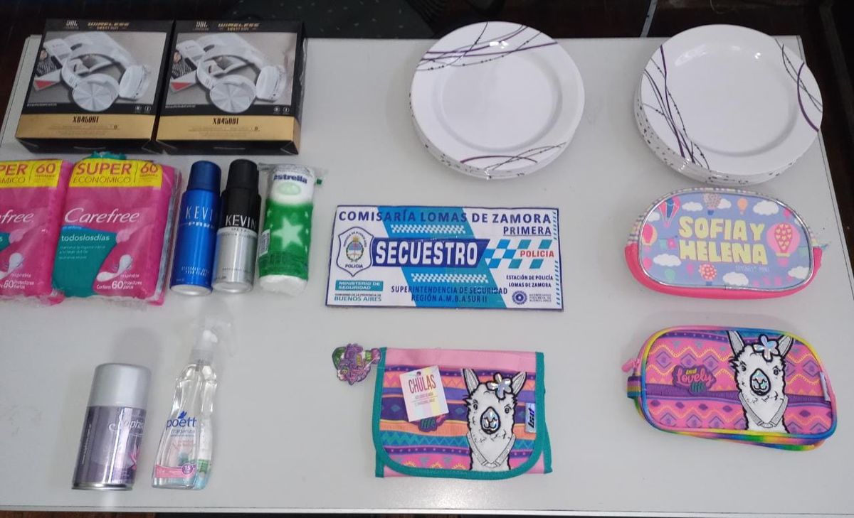 Elementos incautados a la mechera detenida en Lomas de Zamora.