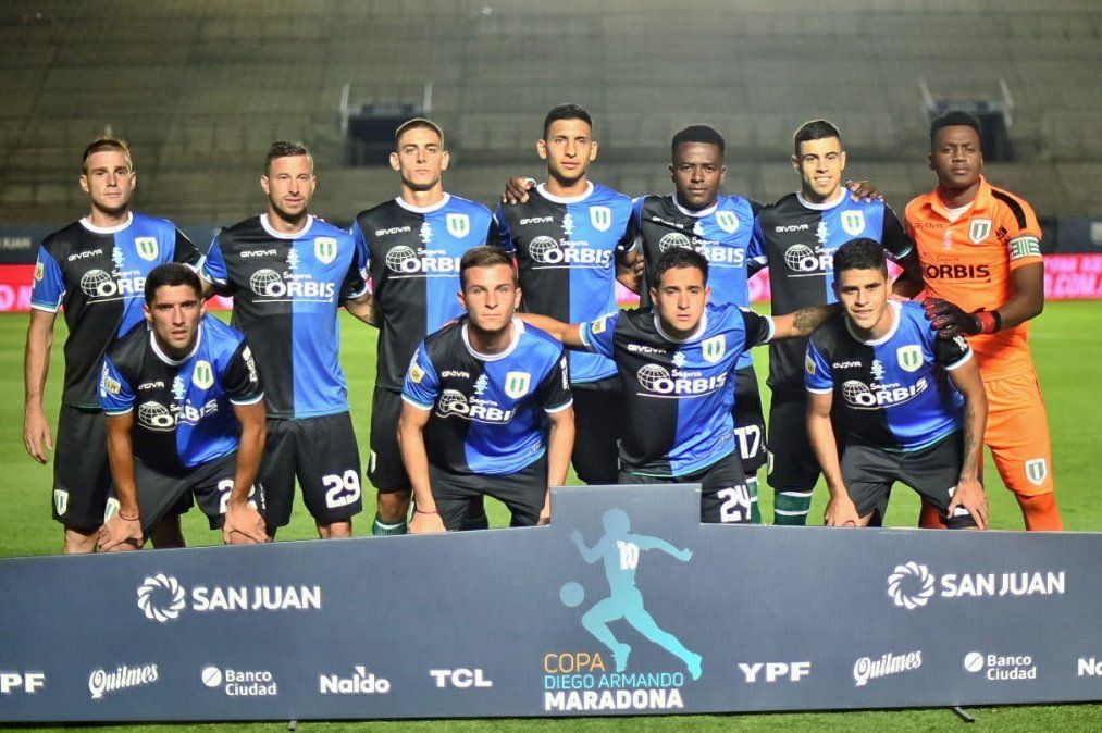 Los 11 titulares de Banfield ante Vélez en San Juan. El Taladro se clasificó a la Copa Sudamericana.