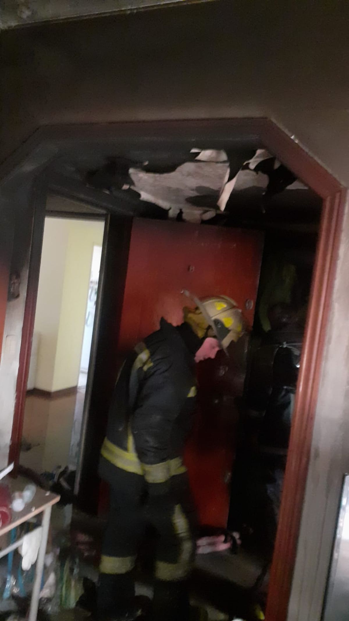 Incendio en Lanús: se prendió fuego un departamento
