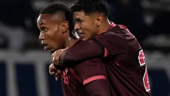 El colombiano Valois anotó para Lanús y se lo dedicó a su país tras el terremoto: Fuerzas a mi tierra