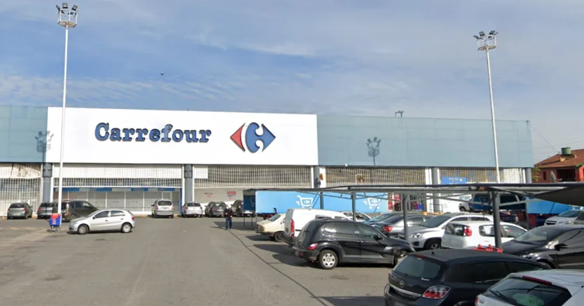 El hecho tuvo lugar dentro de un local de lavado de ropa del Carrefour de Lomas de Zamora.