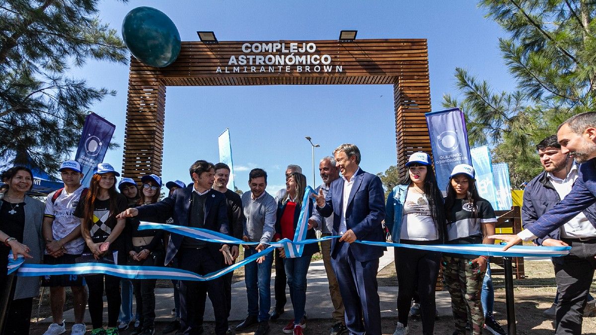 Almirante Brown: Kicillof y Cascallares inauguraron el parque astronómico