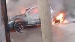 lomas: el incendio de una camioneta genero preocupacion en los vecinos