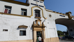 lomas: detuvieron a dos jovenes acusados de robar celulares en la calle