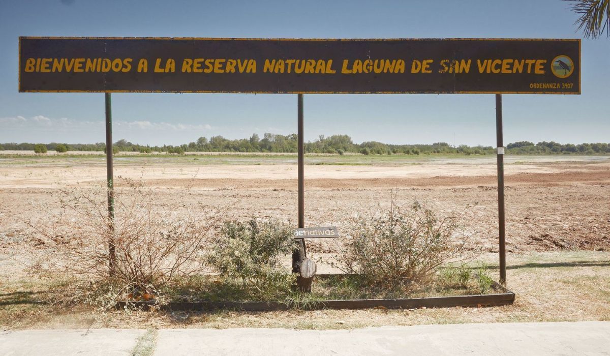Sequía histórica en la laguna de San Vicente: más de la mitad de su superficie no tiene agua 