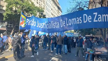 Masiva movilización desde Zona Sur en apoyo a Cristina con intendentes y gremios