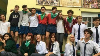 Alumnos del colegio Modelo Mármol hicieron un Cambiazo por la igualdad