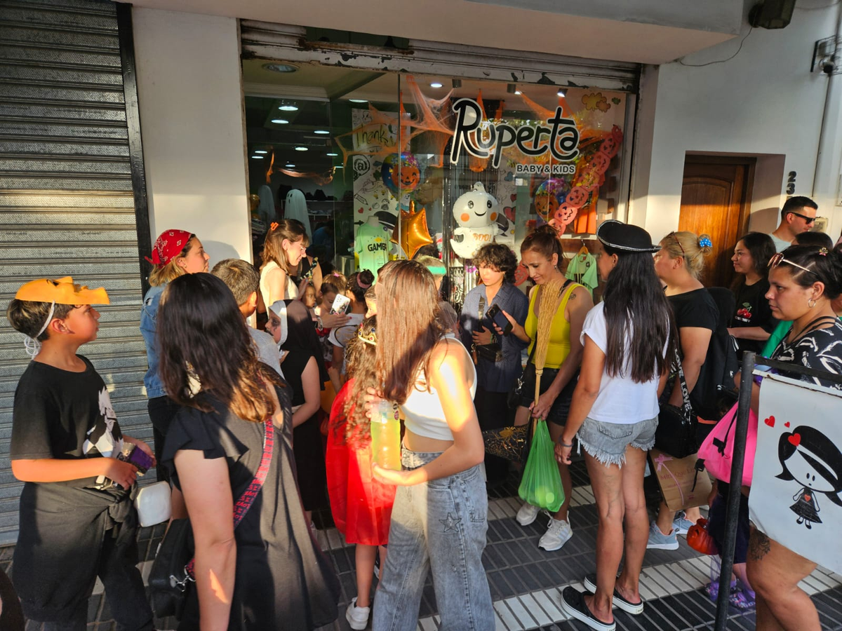 Ninguno de los disfraces t&iacute;picos qued&oacute; afuera de la festividad en San Vicente.&nbsp;