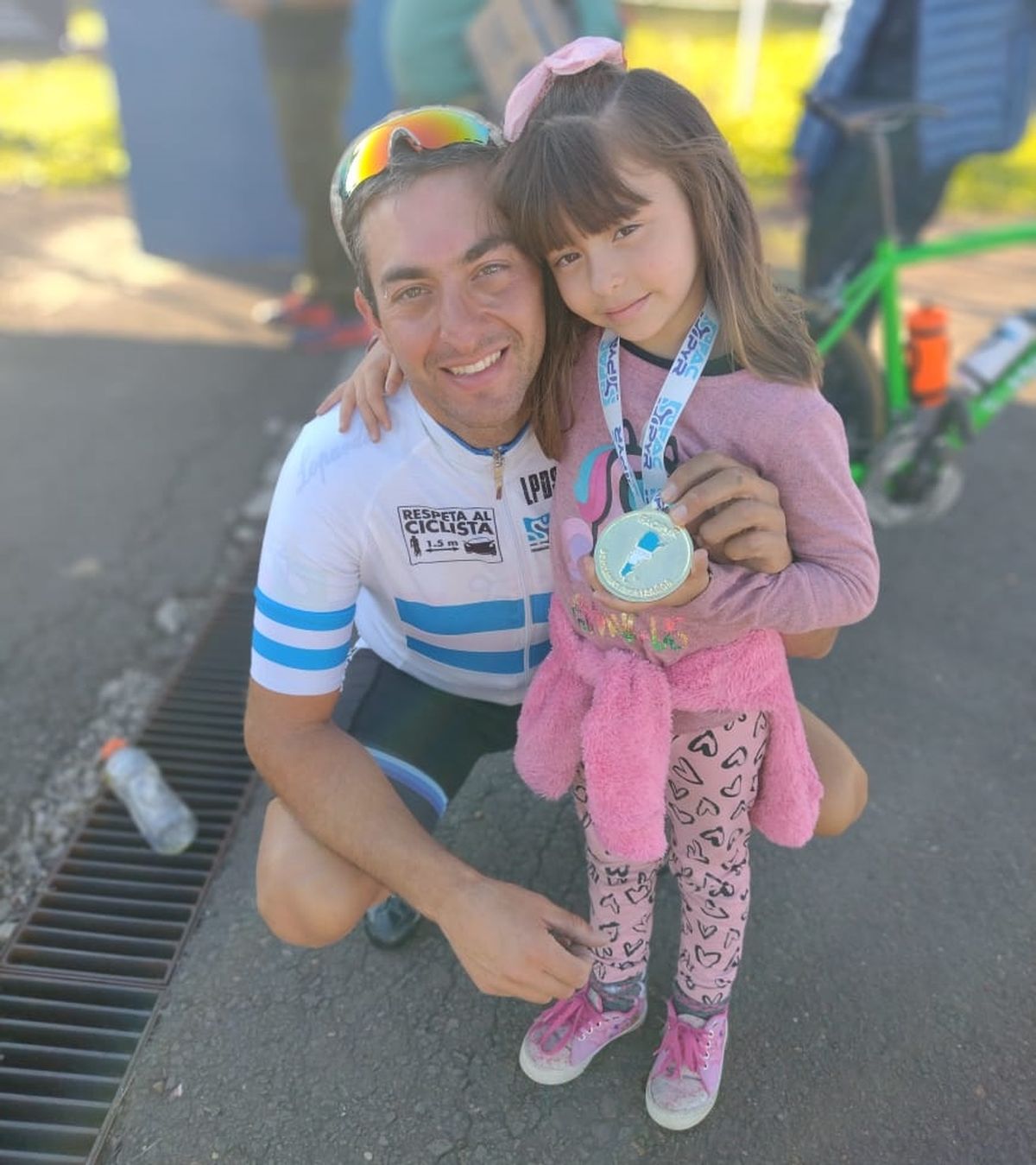 El vecino de Temperley con su hija Isabella, su principal motivación para bajar de peso.