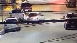 discutio con su ex pareja y la arrastro sobre el capot del auto por cuatro cuadras en ensenada