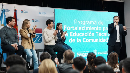 Lomas lanzó un programa para fortalecer las escuelas técnicas frente al recorte nacional