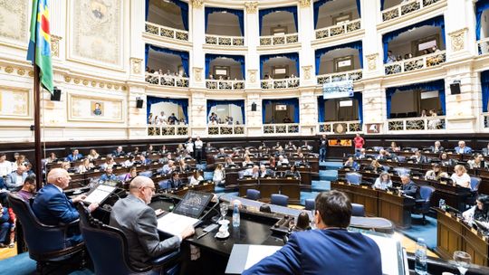 Es ley la capacitación docente obligatoria en TEA y neurodiversidades en Provincia