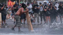 El Gobierno identificó a manifestantes que se enfrentaron con la policía en el Congreso: uno es de Lomas