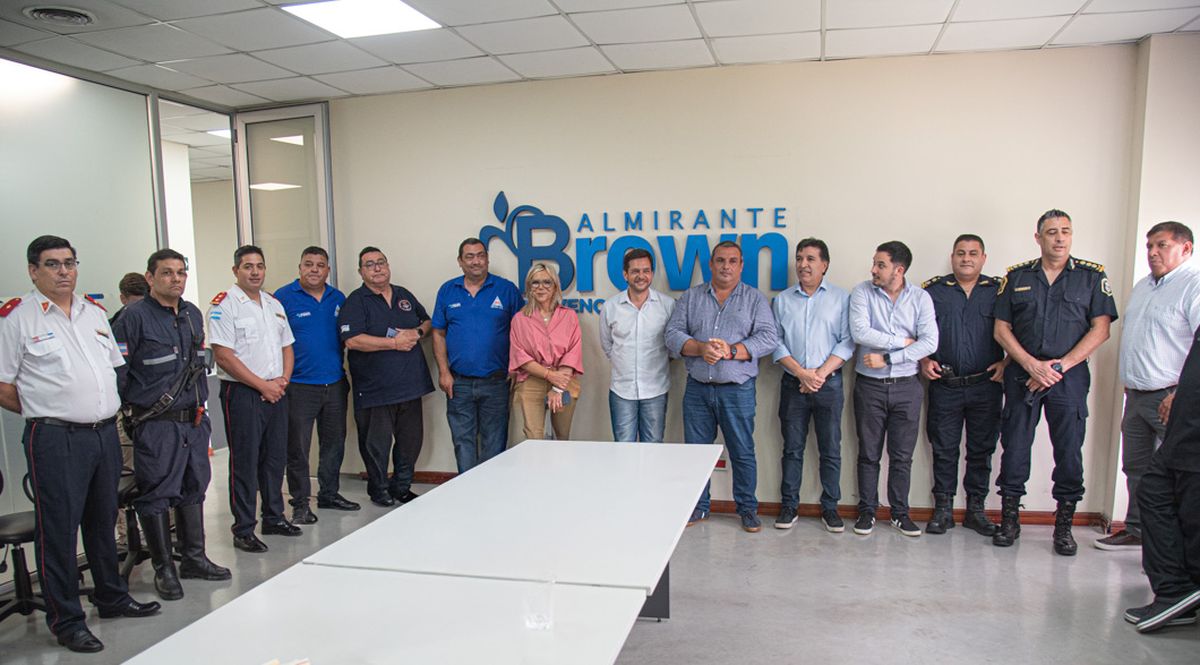 Las autoridades llevaron a cabo una reuni&oacute;n.