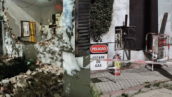 Explosión por acumulación de gas en una vivienda de Lanús: evacuaron un geriátrico lindero