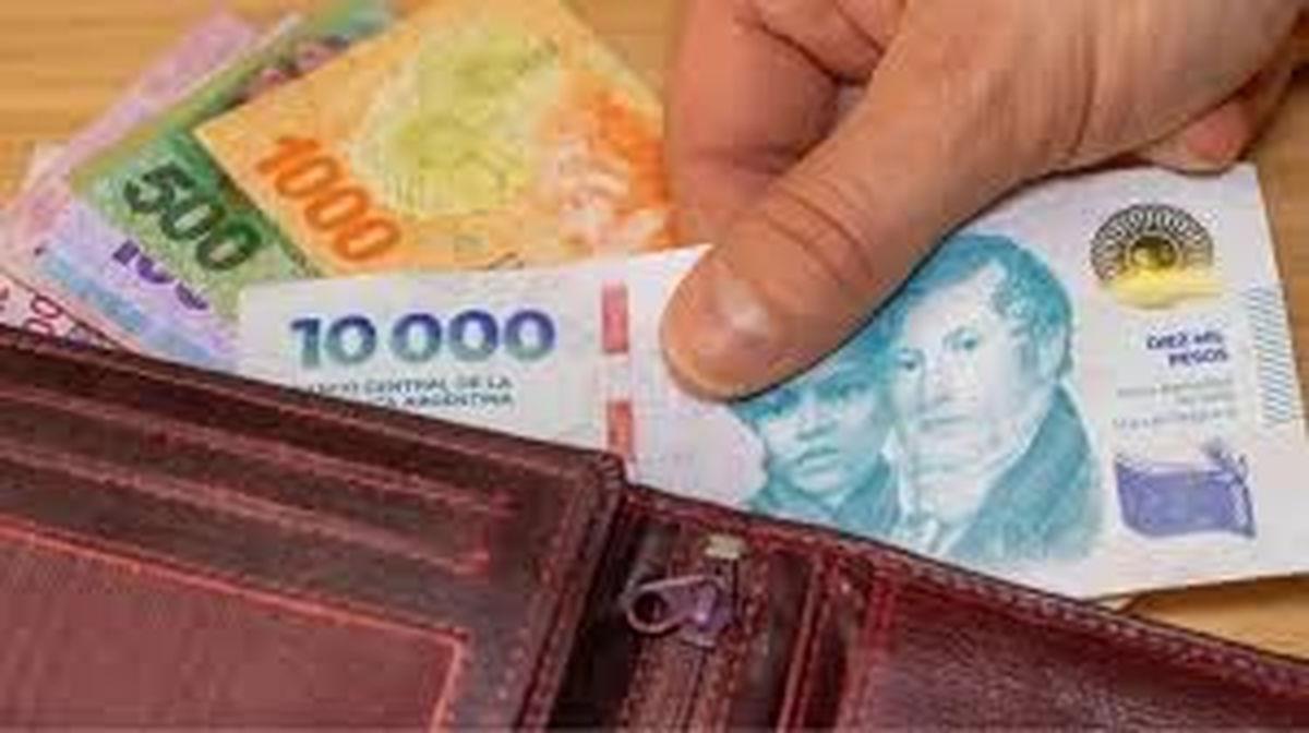 En agosto habrá nuevas propuestas por parte del Gobierno por el salario mínimo. 