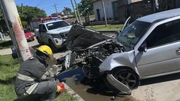 almirante brown: se habria descompensado mientras manejaba, perdio el control y choco contra una columna