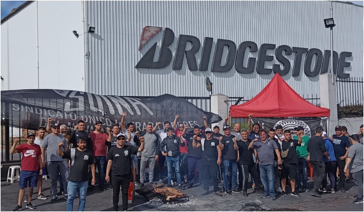 Conflicto en la Bridgestone: audiencia fallida y 1.600 personas sin trabajo en la planta de Llavallol