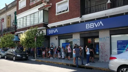 Bancos listos para operar sin cepo: cómo comprar dólares desde hoy