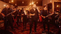 corazon de luna, la banda de cumbia de ezeiza con mas de 20 anos que llego a la calle corrientes