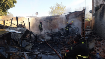 Almirante Brown: mueren tres mascotas en devastador incendio en una vivienda