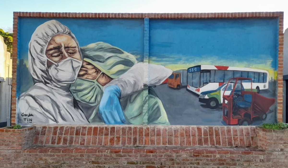El nuevo mural del cementerio de Rafael Calzada con un detalle que emociona a los trabajadores del lugar