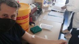 la experiencia de pablo, el lomense que recibio la vacuna de oxford contra el coronavirus