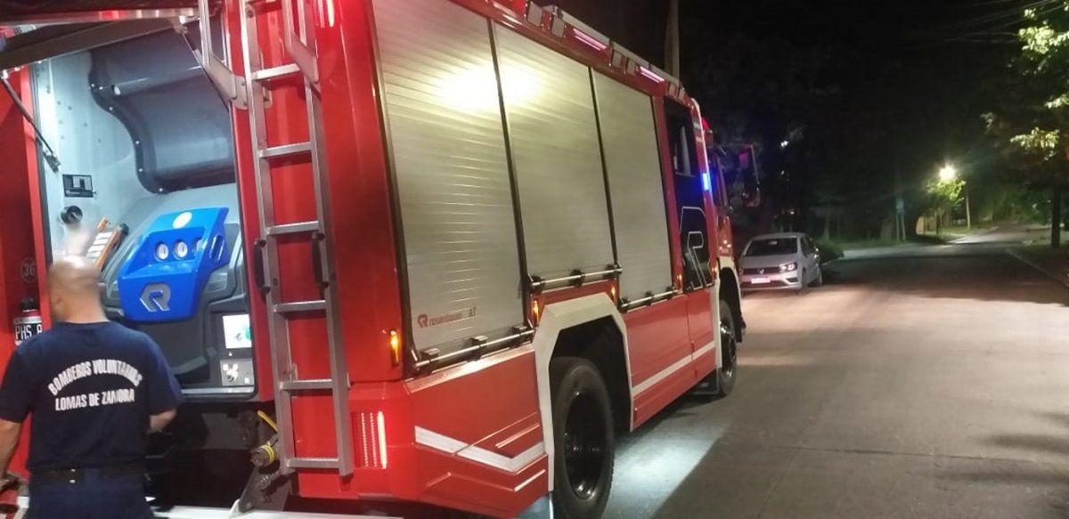 En el lugar trabajaron los Bomberos del Cuartel Central de Lomas de Zamora.
