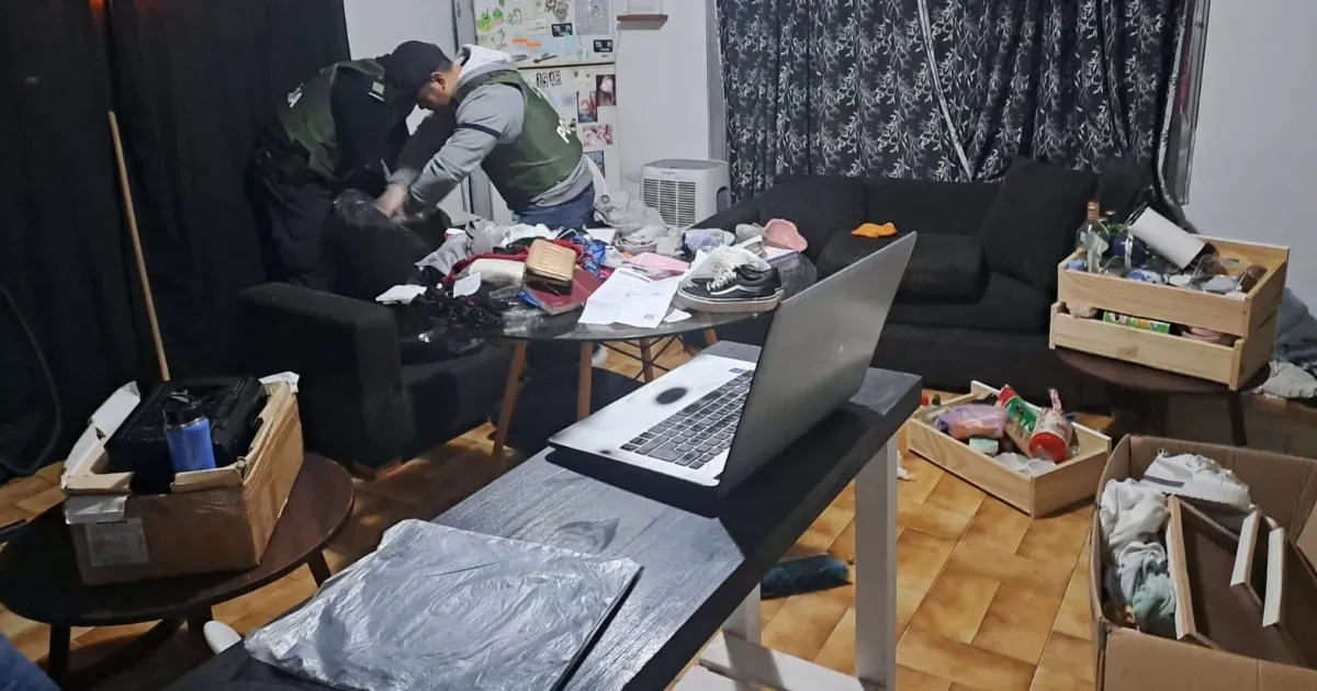 Algunos de los allanamientos se hicieron en Lomas de Zamora. 