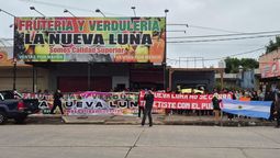manifestacion en guernica: piden la reapertura de la verduleria viral clausurada por el municipio