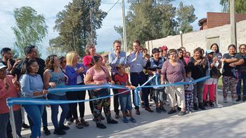 Mantegazza y Katopodis inauguraron pavimentos en Alejandro Korn y firmaron 5 convenios de obras